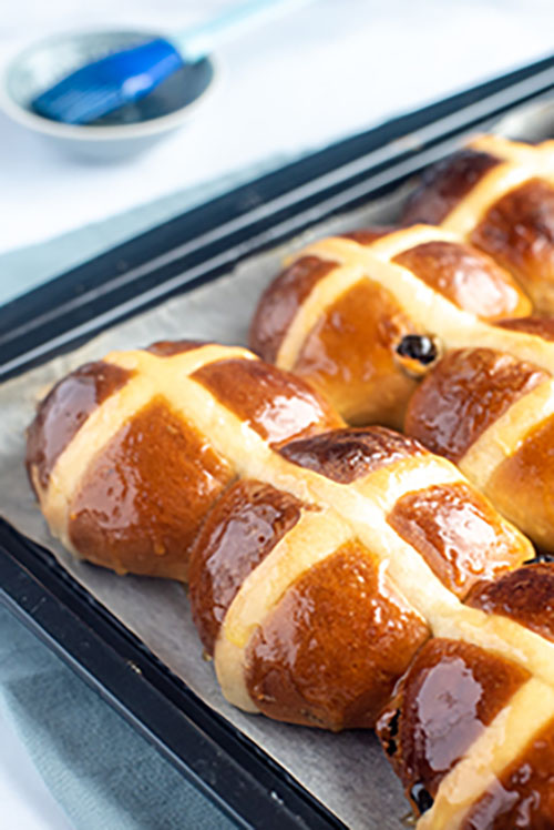 Traditional Hot Cross Buns – preparation step 9