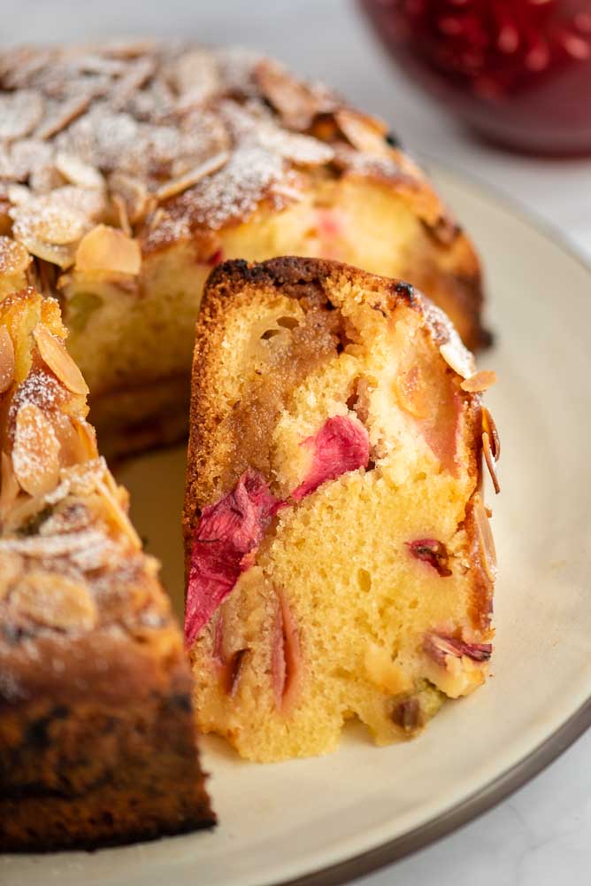 Rhubarb Marzipan Cake – preparation step 7