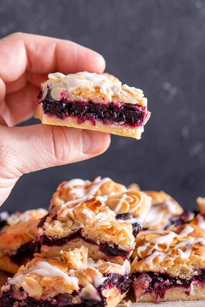 Cherry Almond Cookie Bars – preparation step 8